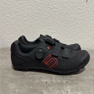 Adidas Five Ten Kestrel BOA Mountain Clipless Shoes Black GW9431 Men Size 8.5